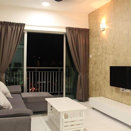 3 Bedroom Condo @ NEAR SPICE ARENA Bayan Lepas Buitenkant foto